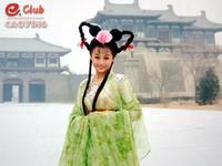  kartu remi seri Cao Yanran menatap Xu Qingqing sambil tersenyum